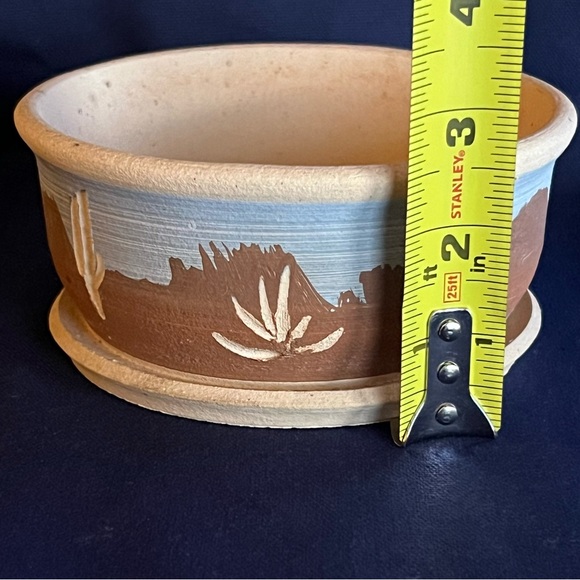 Gordon SW Pottery Planter - Picture 11 of 13